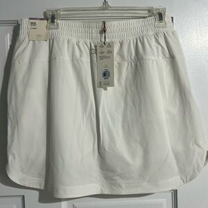 White CALIA 16” birdie golf skort size Medium - NWT